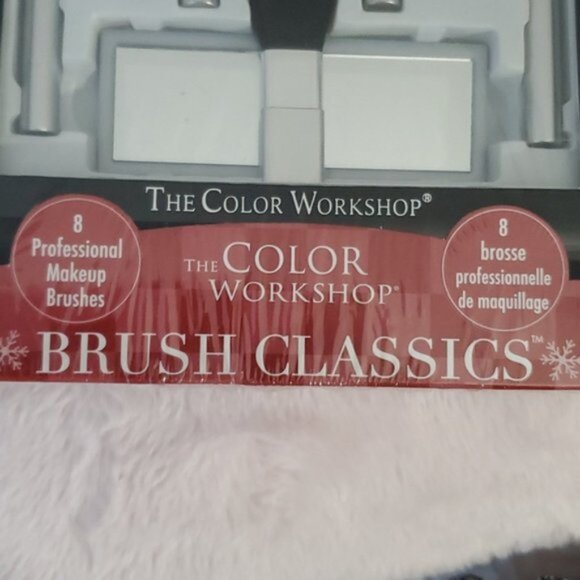 "The Color Workshop" 8 Professional Makeup Brushes + Mirror and Case- New - Picture 3 of 8